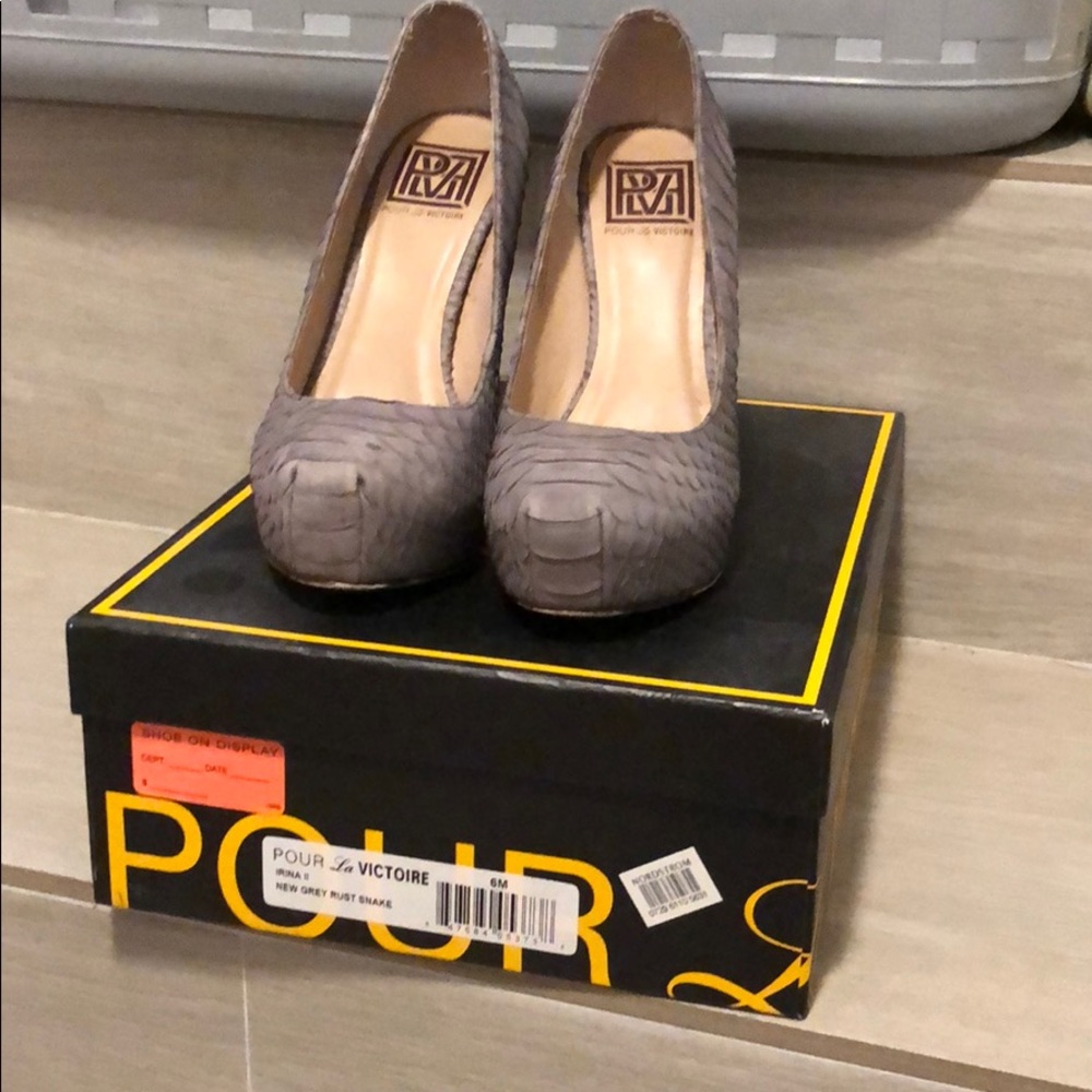 Gray Snakeskin Chunky Heel 6